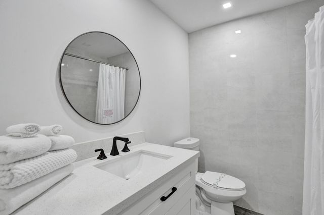 909 SW 16th Street, Fort Lauderdale, FL 33315