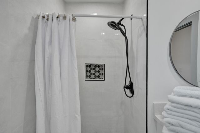 909 SW 16th Street, Fort Lauderdale, FL 33315