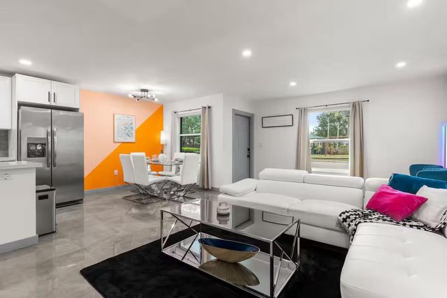 909 SW 16th Street, Fort Lauderdale, FL 33315