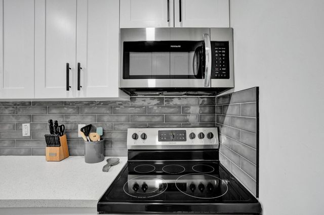 909 SW 16th Street, Fort Lauderdale, FL 33315