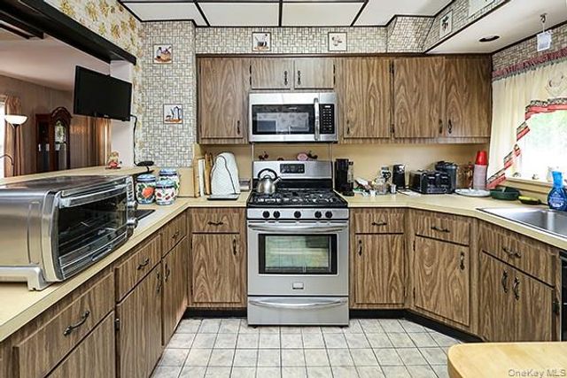 425 Linden Street, Bellmore, NY 11710