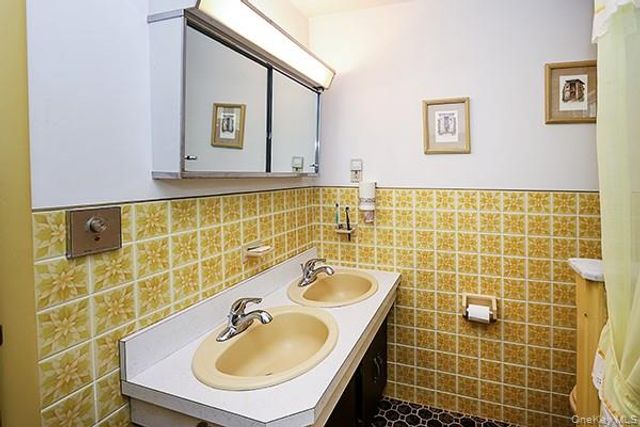 425 Linden Street, Bellmore, NY 11710