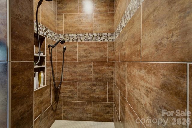 3201 Donahue Drive, Nebo, NC 28761