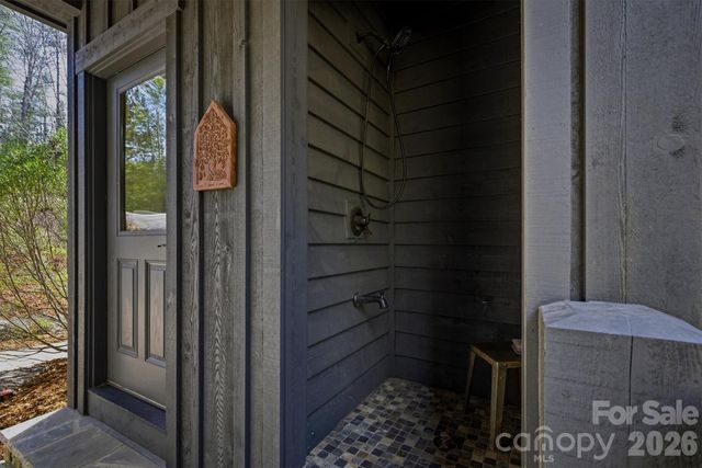 3201 Donahue Drive, Nebo, NC 28761