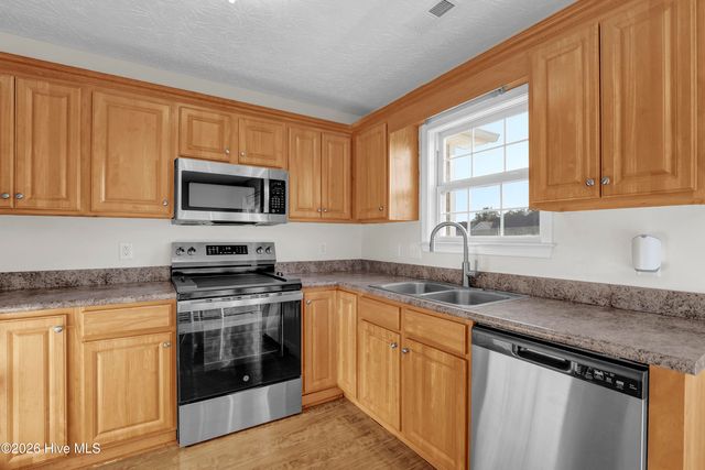 305 Rose Bud Lane, Holly Ridge, NC 28445