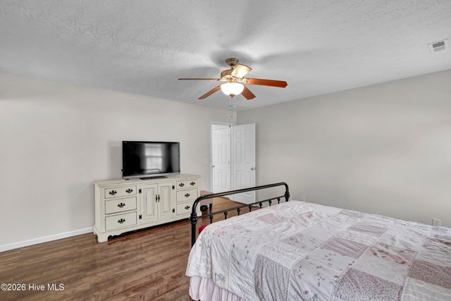 305 Rose Bud Lane, Holly Ridge, NC 28445