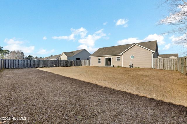 305 Rose Bud Lane, Holly Ridge, NC 28445