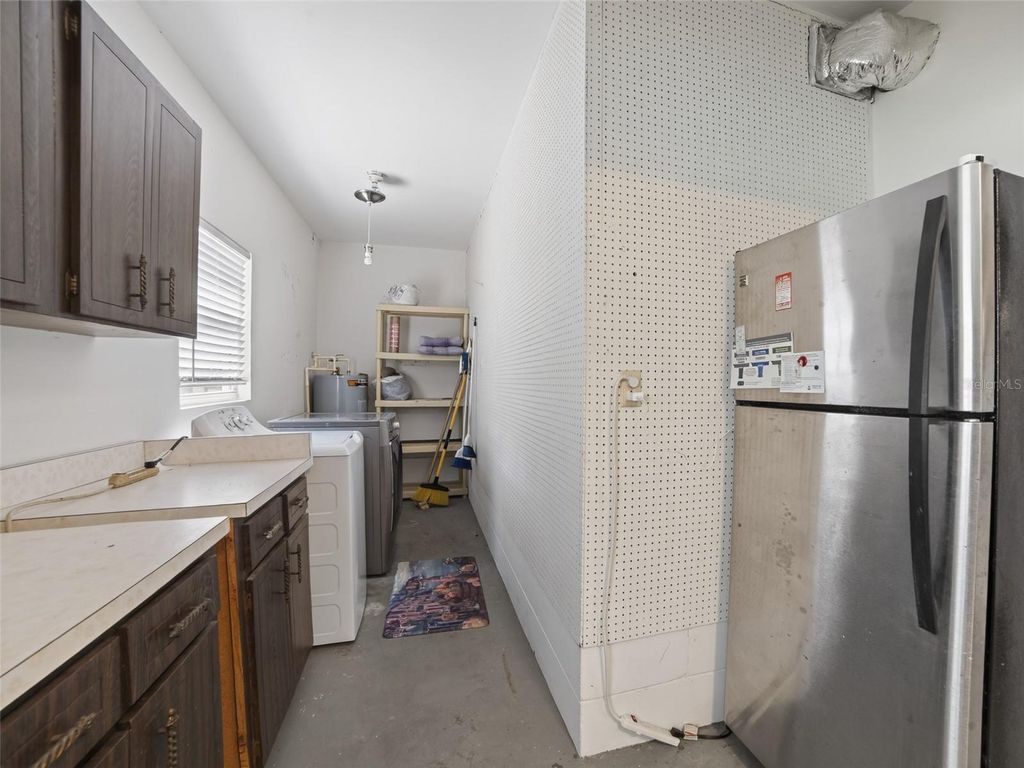 Image 16 of property listing at 605 LIMONA ROAD, Brandon, FL 33510