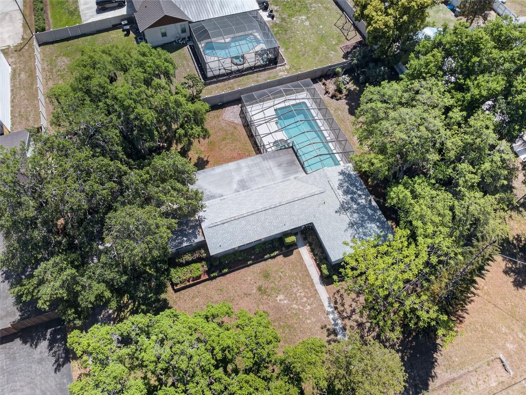 Image 26 of property listing at 605 LIMONA ROAD, Brandon, FL 33510