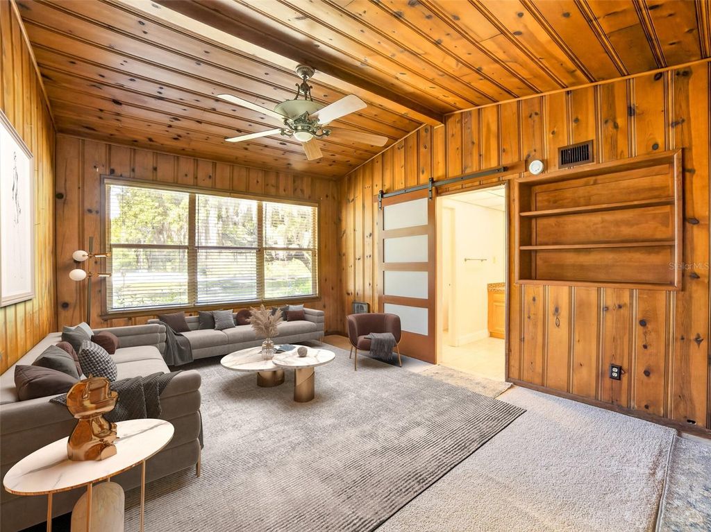 Image 8 of property listing at 605 LIMONA ROAD, Brandon, FL 33510