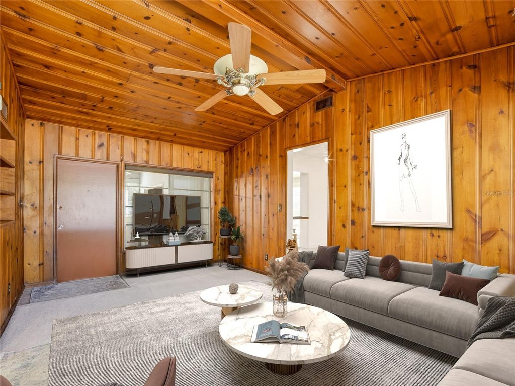 Image 9 of property listing at 605 LIMONA ROAD, Brandon, FL 33510