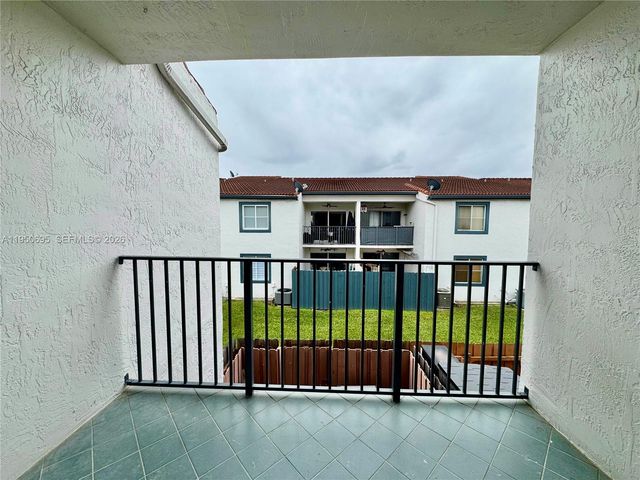 12514 NW 11th Trl 204, Miami, FL 33182