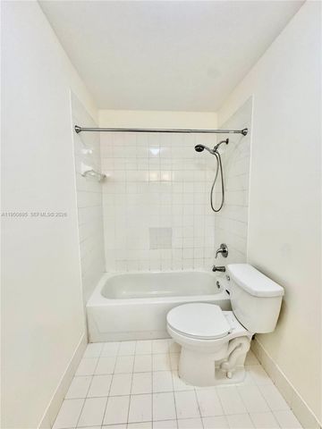 12514 NW 11th Trl 204, Miami, FL 33182