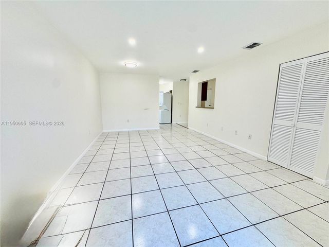 12514 NW 11th Trl 204, Miami, FL 33182