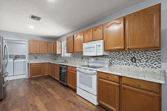 210 Deerwood Lane, Fort Pierce, FL 34947