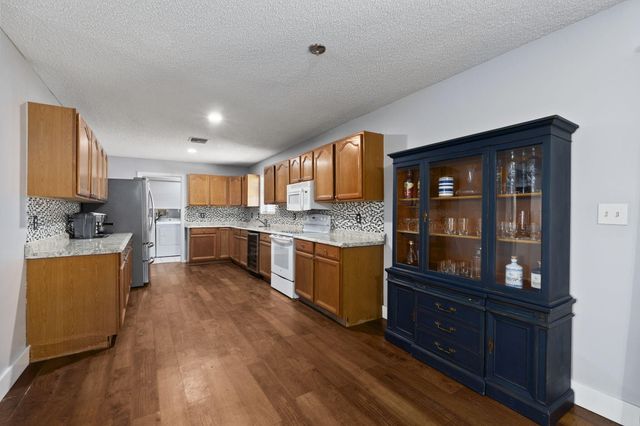 210 Deerwood Lane, Fort Pierce, FL 34947