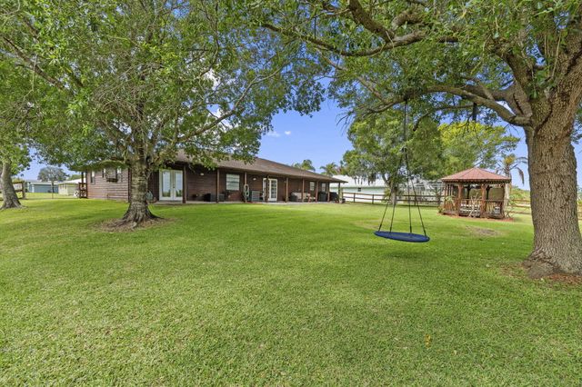 210 Deerwood Lane, Fort Pierce, FL 34947