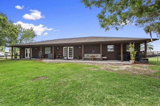 210 Deerwood Lane, Fort Pierce, FL 34947