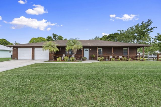 210 Deerwood Lane, Fort Pierce, FL 34947