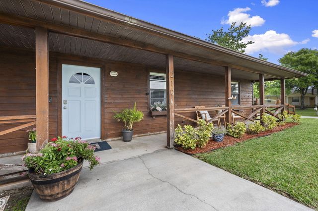 210 Deerwood Lane, Fort Pierce, FL 34947