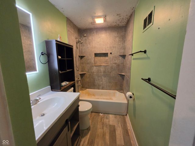 3819 S Olney, Indianapolis, IN 46237
