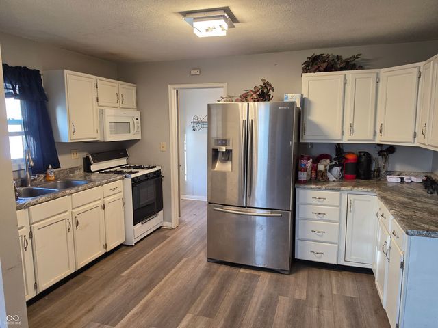 3819 S Olney, Indianapolis, IN 46237