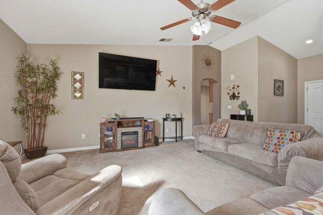 1079 W Ambassador Drive, Hanford, CA 93230