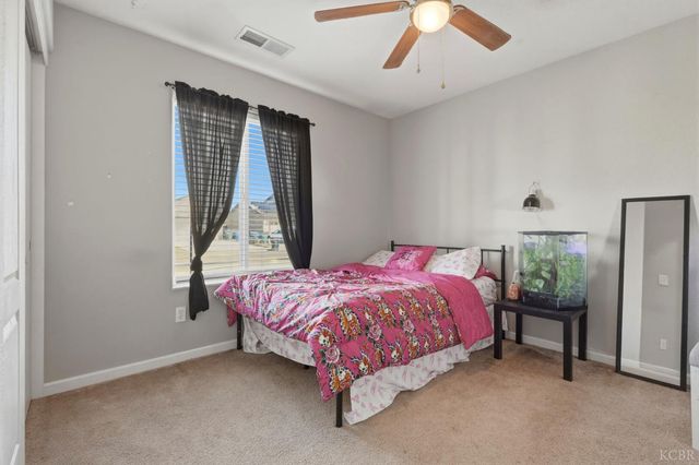 1079 W Ambassador Drive, Hanford, CA 93230