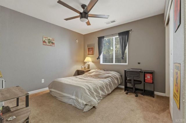 1079 W Ambassador Drive, Hanford, CA 93230