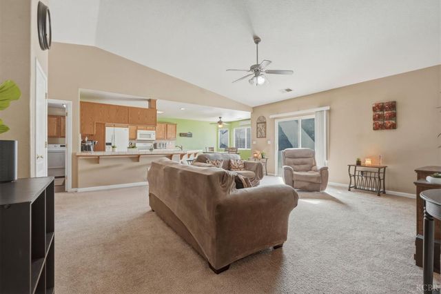 1079 W Ambassador Drive, Hanford, CA 93230