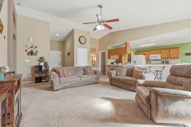 1079 W Ambassador Drive, Hanford, CA 93230