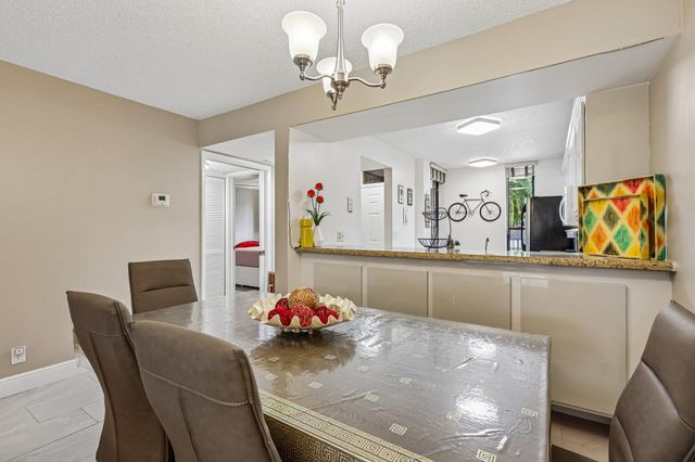 5718 Coral Lake Drive 206, Margate, FL 33063