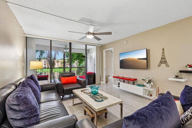 5718 Coral Lake Drive 206, Margate, FL 33063