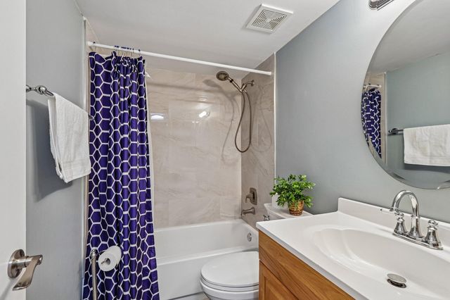 5718 Coral Lake Drive 206, Margate, FL 33063