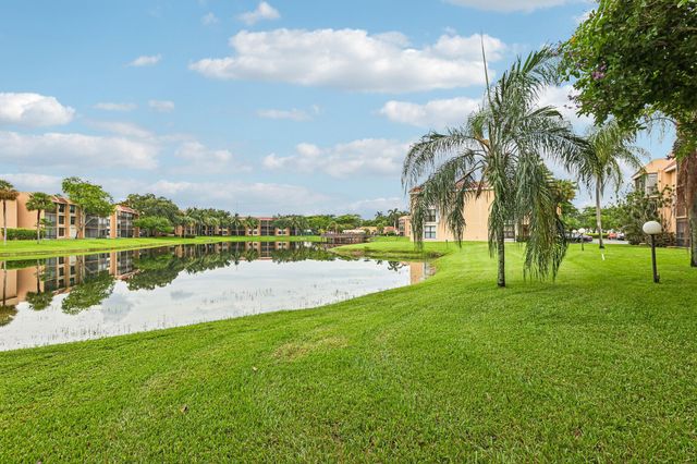 5718 Coral Lake Drive 206, Margate, FL 33063