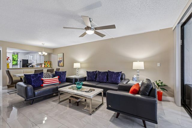 5718 Coral Lake Drive 206, Margate, FL 33063
