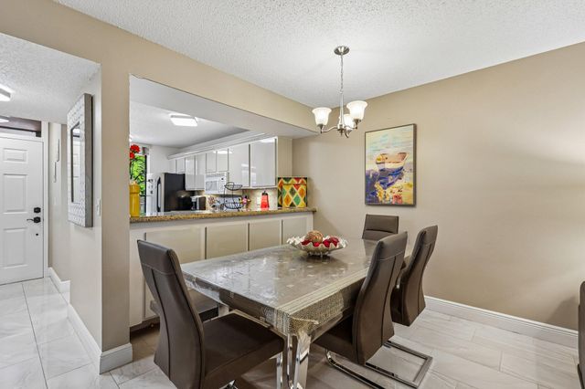 5718 Coral Lake Drive 206, Margate, FL 33063