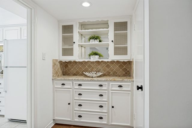 8619 Edgemere Road C, Dallas, TX 75225
