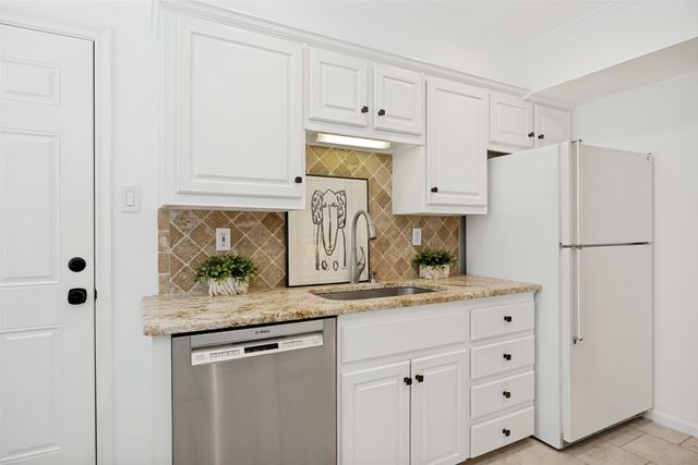 8619 Edgemere Road C, Dallas, TX 75225