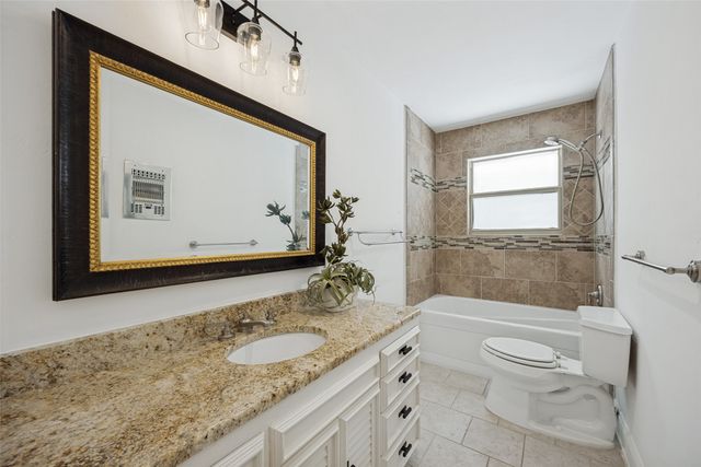 8619 Edgemere Road C, Dallas, TX 75225