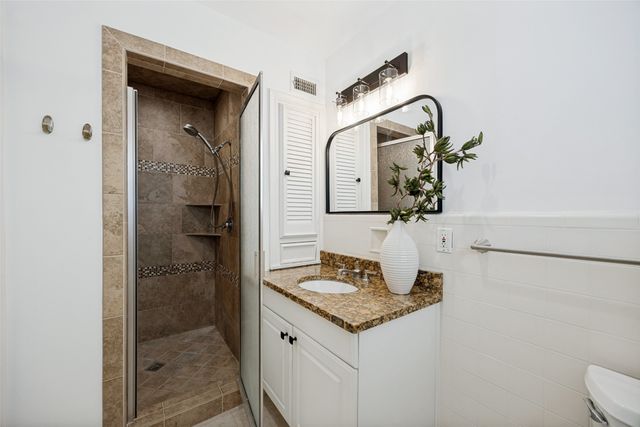 8619 Edgemere Road C, Dallas, TX 75225