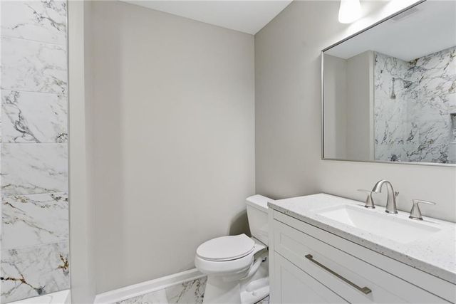 8021 Brookside Circle, Kansas City, KS 66109