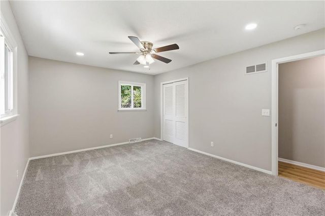 8021 Brookside Circle, Kansas City, KS 66109