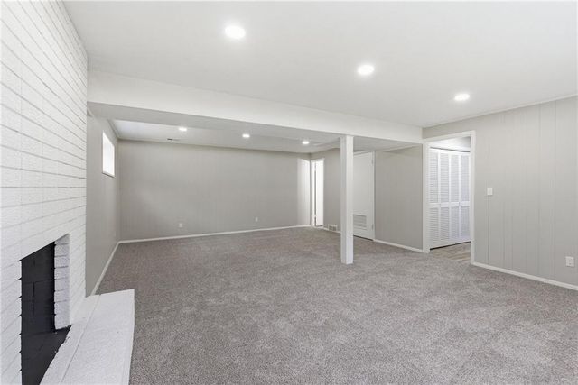 8021 Brookside Circle, Kansas City, KS 66109