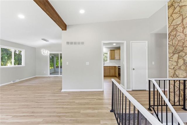 8021 Brookside Circle, Kansas City, KS 66109