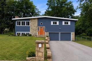 8021 Brookside Circle, Kansas City, KS 66109
