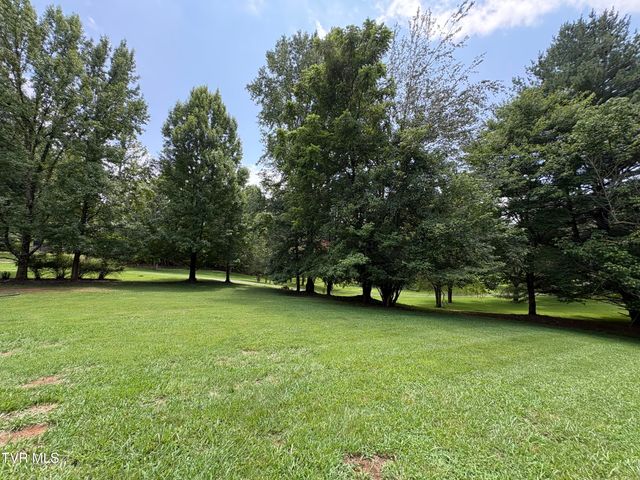 2865 Devault Bridge Road, Piney Flats, TN 37686
