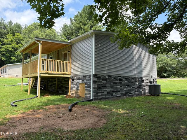 2865 Devault Bridge Road, Piney Flats, TN 37686