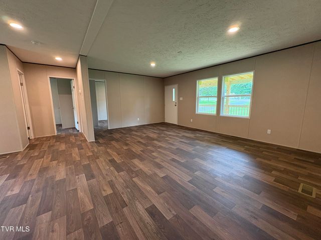 2865 Devault Bridge Road, Piney Flats, TN 37686