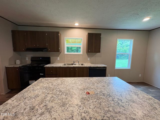 2865 Devault Bridge Road, Piney Flats, TN 37686